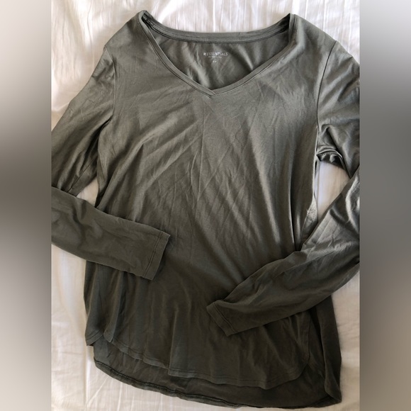 4/$30 Reitmans Long Sleeve Top - Picture 1 of 2